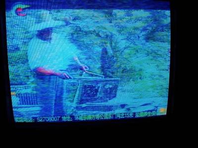 上廣電D2172型21寸彩電色彩異常維修分析